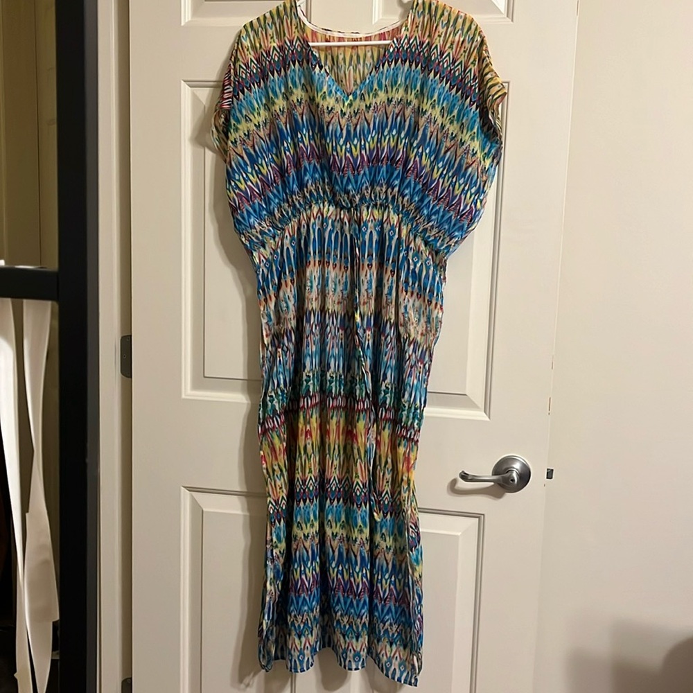 New without Tags Summer Lightweight Swim Pool Tunic Swimsuit Watercolor Coverup